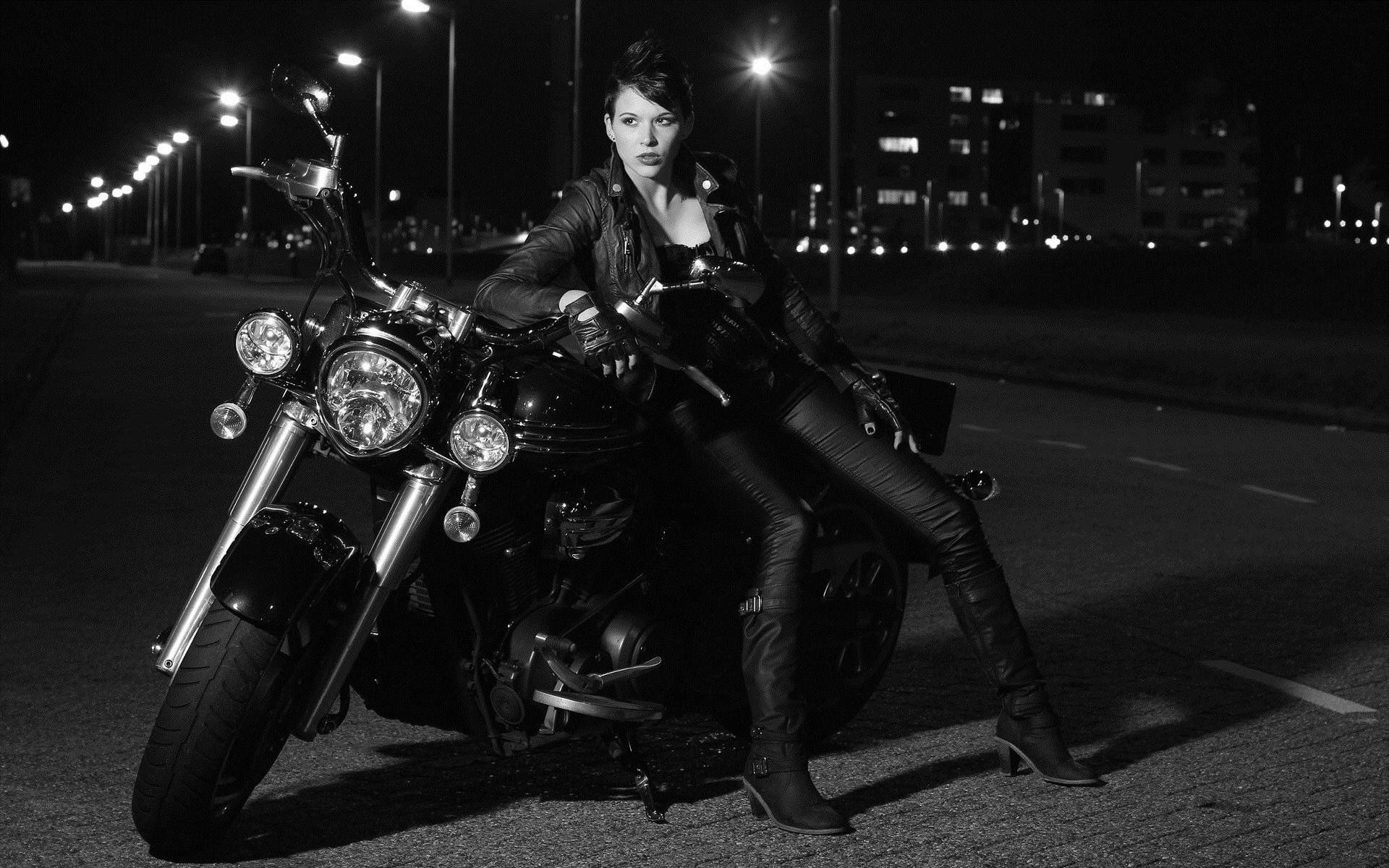 Photo Beautiful girls and motorcycles in Wenzhou