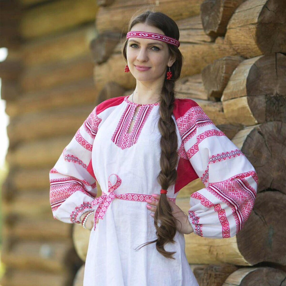 Girls in Slavic costumes in Wenzhou