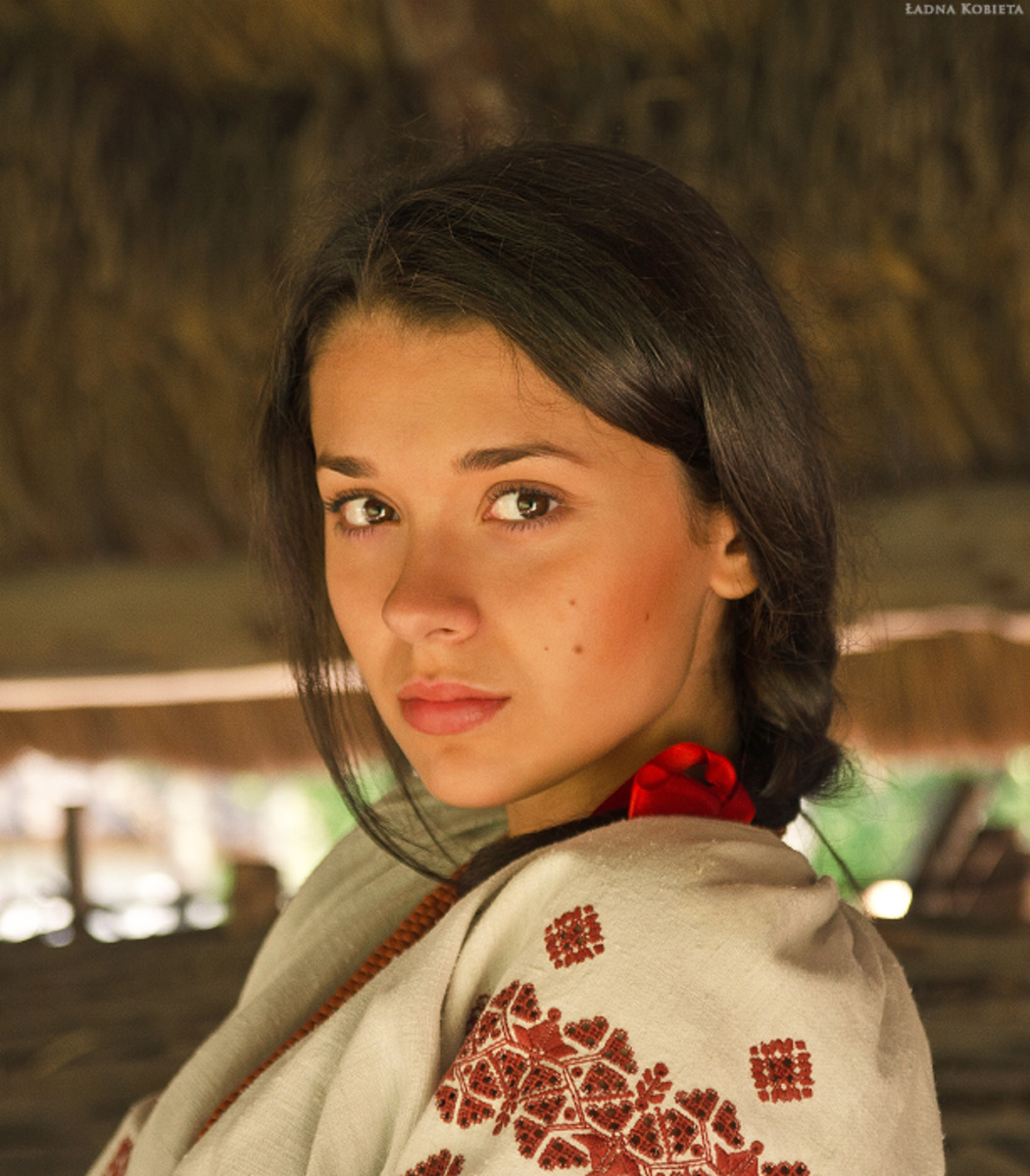Girls in Slavic costumes in Wenzhou