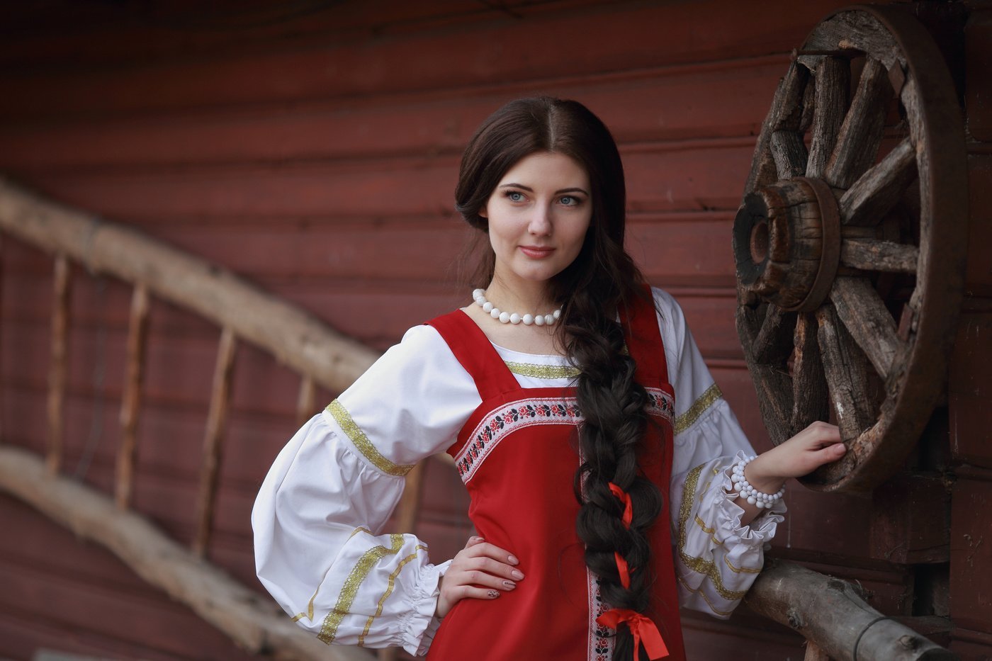 Girls in Slavic costumes in Wenzhou