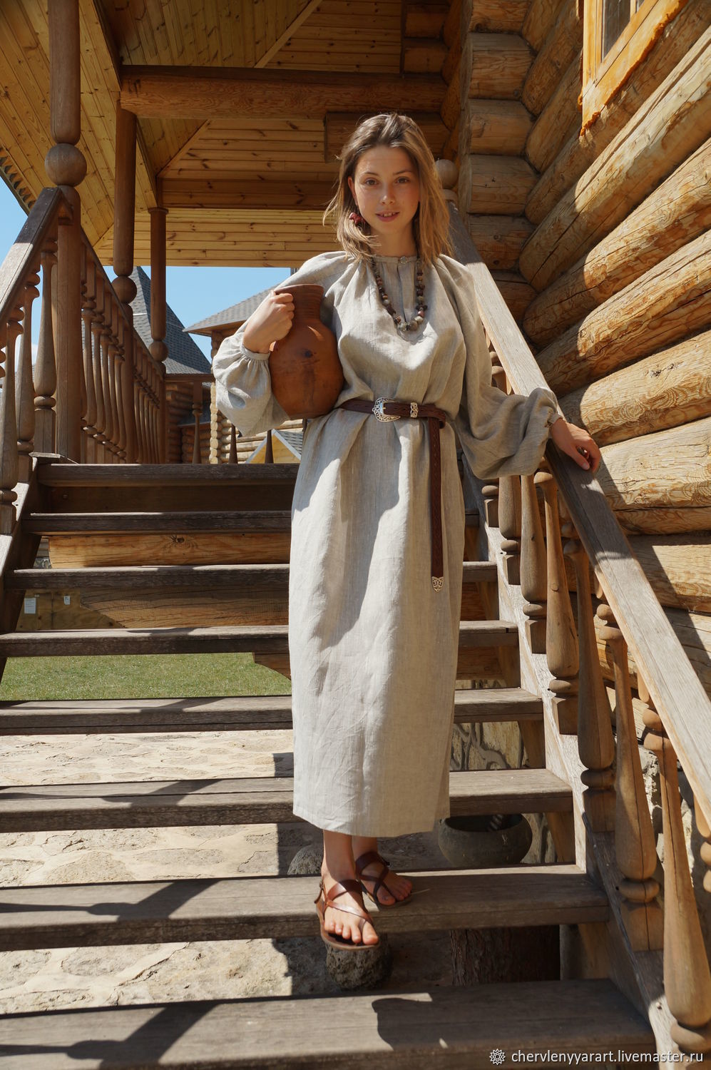 Girls in Slavic costumes in Wenzhou