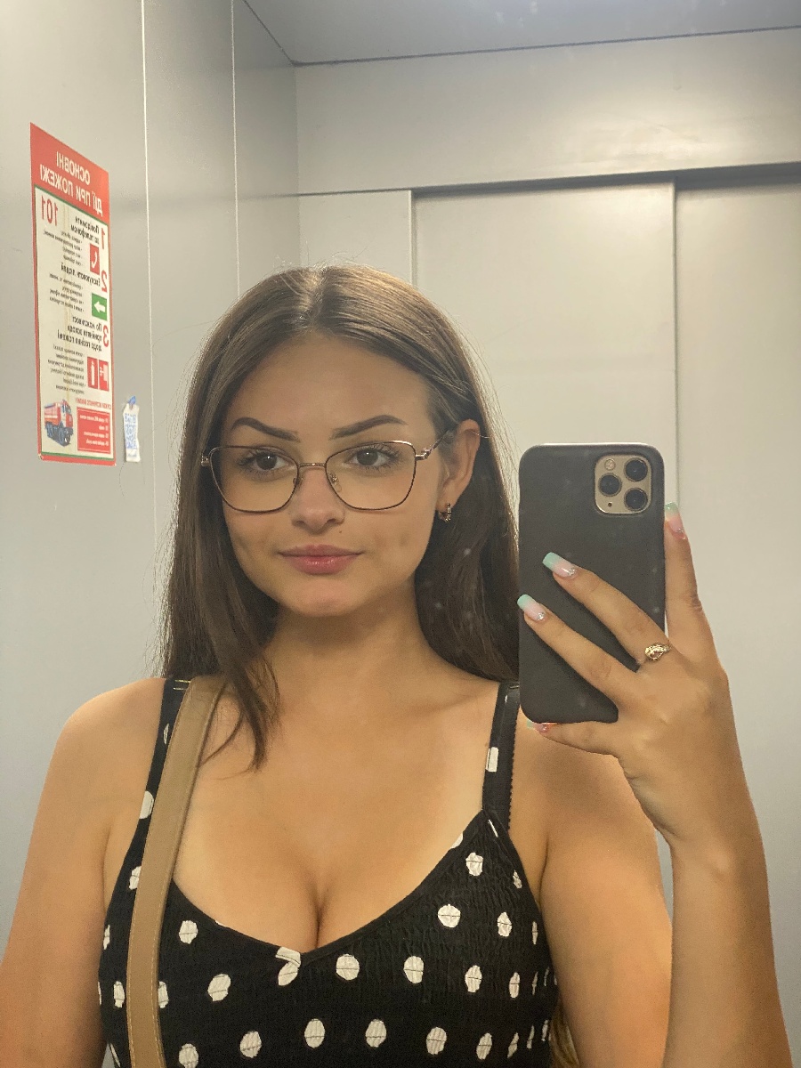 Sexy model Stacy in Wenzhou