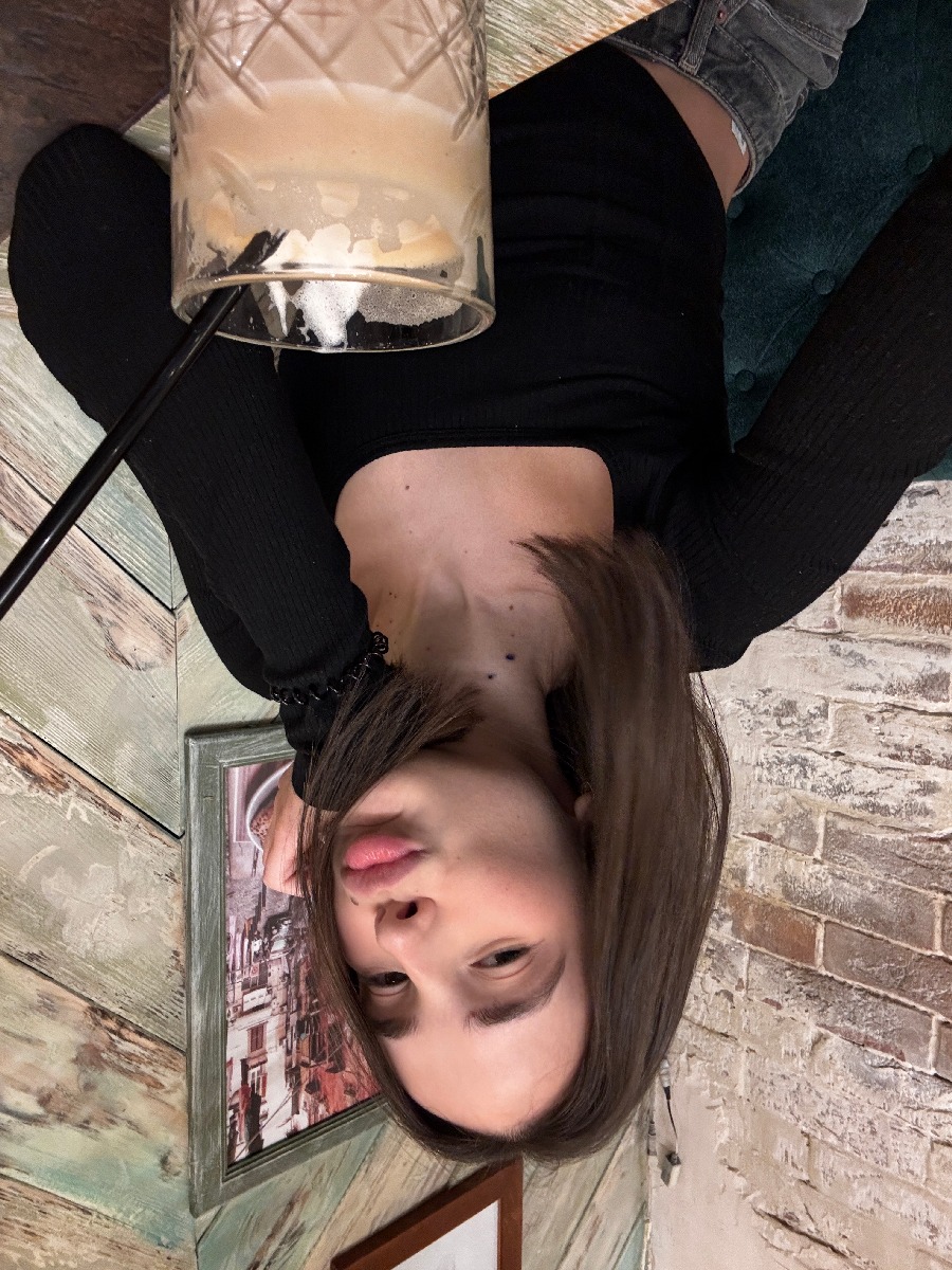 Fresh photos, fresh mood — Tina online in Wenzhou